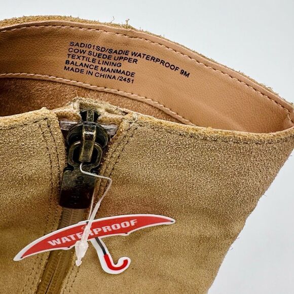 Blondo
Sadie Waterproof - Picture 7 of 7